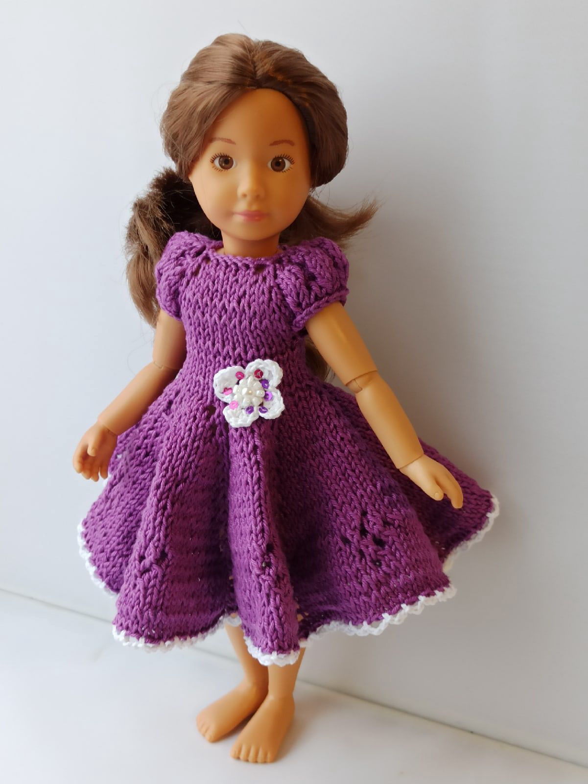 Вязаная одежда для кукол с описанием схем и пошаговые уроки для начинающих
